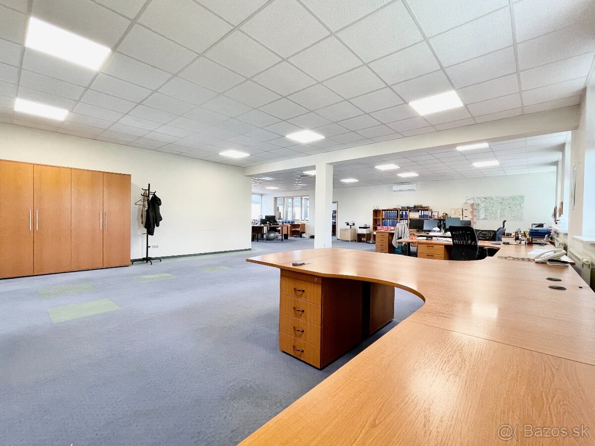 Na prenájom administratívno-skladový areál v Prievidzi - 17