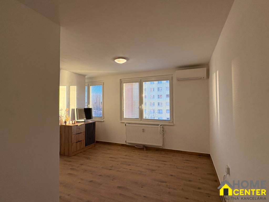 NA PRENÁJOM 1 izbový zrekonštruovaný byt v Komárne - 17