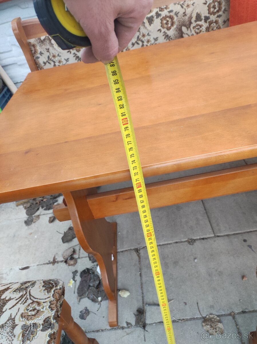 Jedálenský stôl - 17