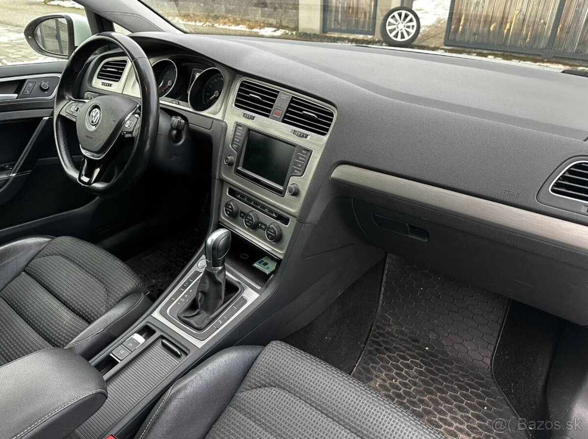 Volkswagen Golf 1.6 TDI DSG - 17