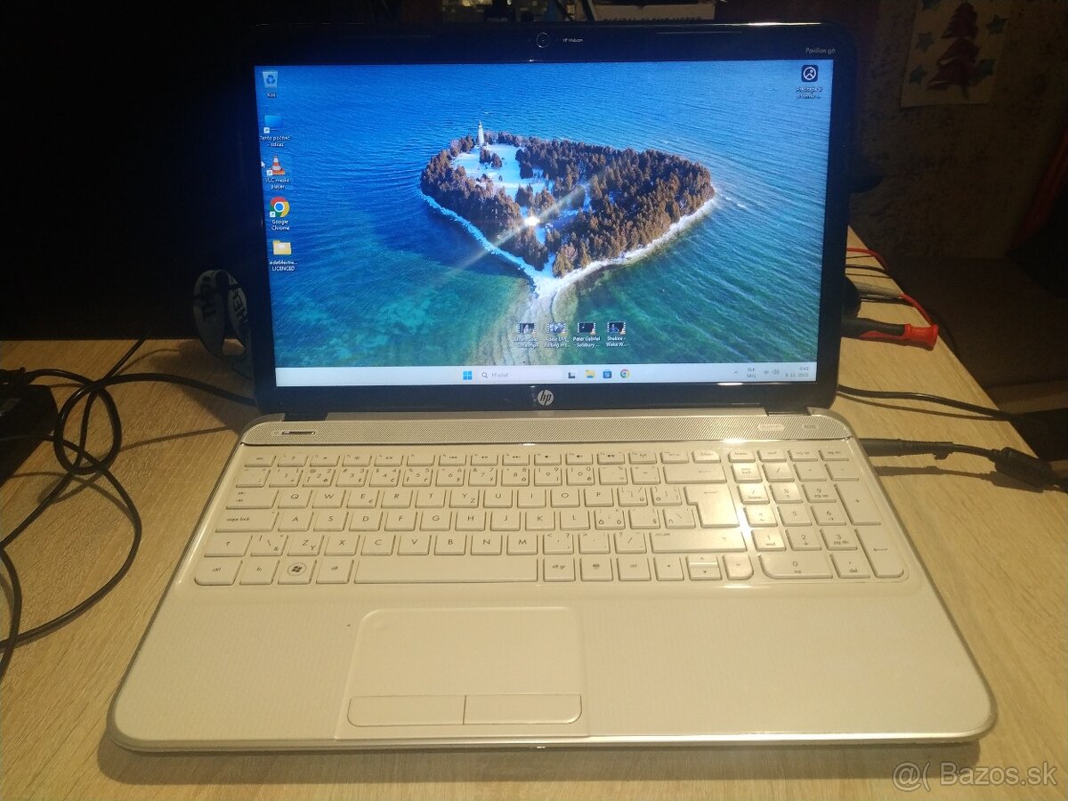 HP. 15,6“ LED. SSD 128 GB. Grafika 2 GB. Nová baterka. - 17