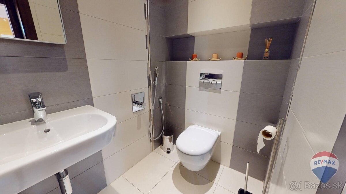 Na predaj veľkometrážny 5i exkluzívny byt s terasou a s 2 ga - 17