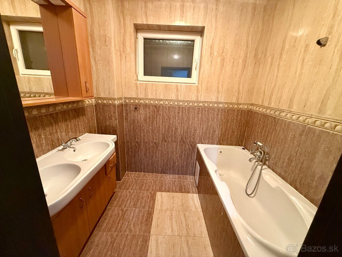 Priestranný byt v Lehniciach - 17