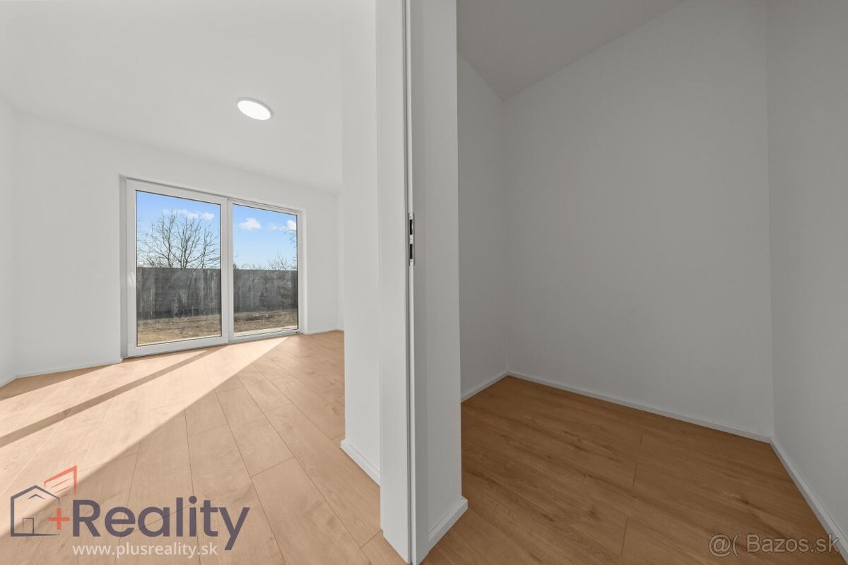 Moderný štvorizbový samostatne stojaci rodinný dom na predaj - 17