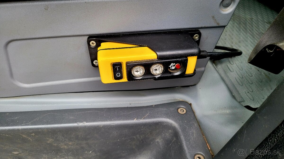 Iveco Daily 35 C12D 7.miestny,sklápač,vyklápač - 17