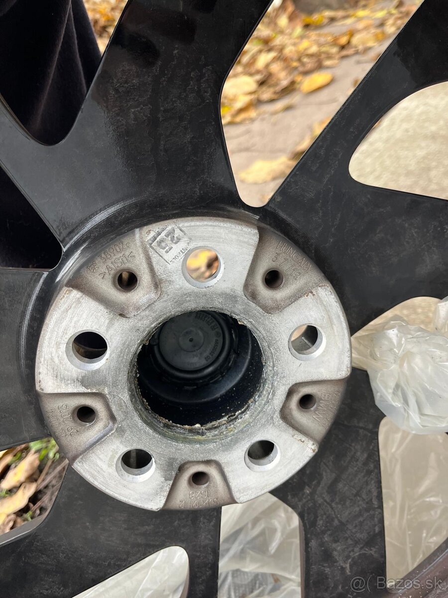 Komplet sada zimných pneumatík na originál BMW hliníkových - 17