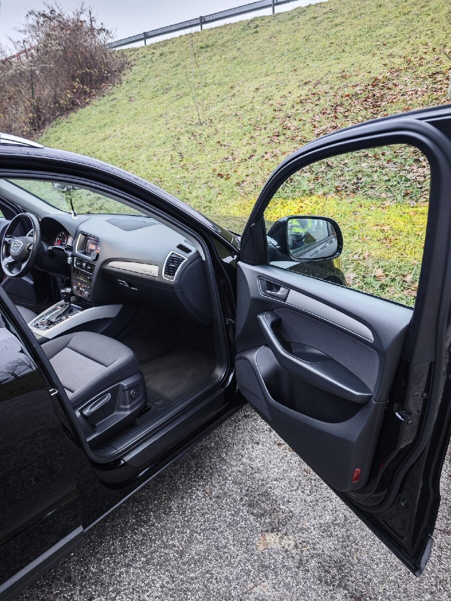 Audi Q5 facelift 2.0 TDi automat QUATTRO
- 17
