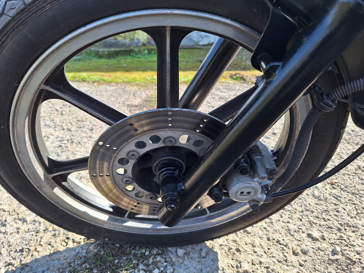 Kawasaki LTD 450 - 17