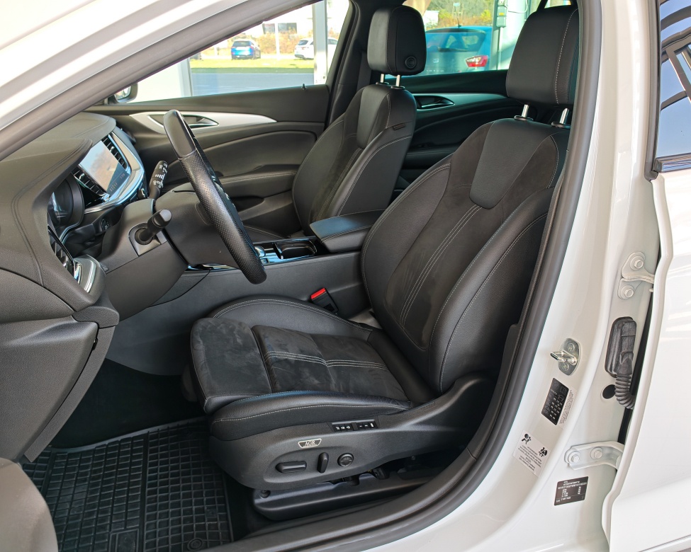 Opel Insignia ST 2.0 CDTi 128KW S Ultimate // AJ NA SPLÁTKY/ - 17