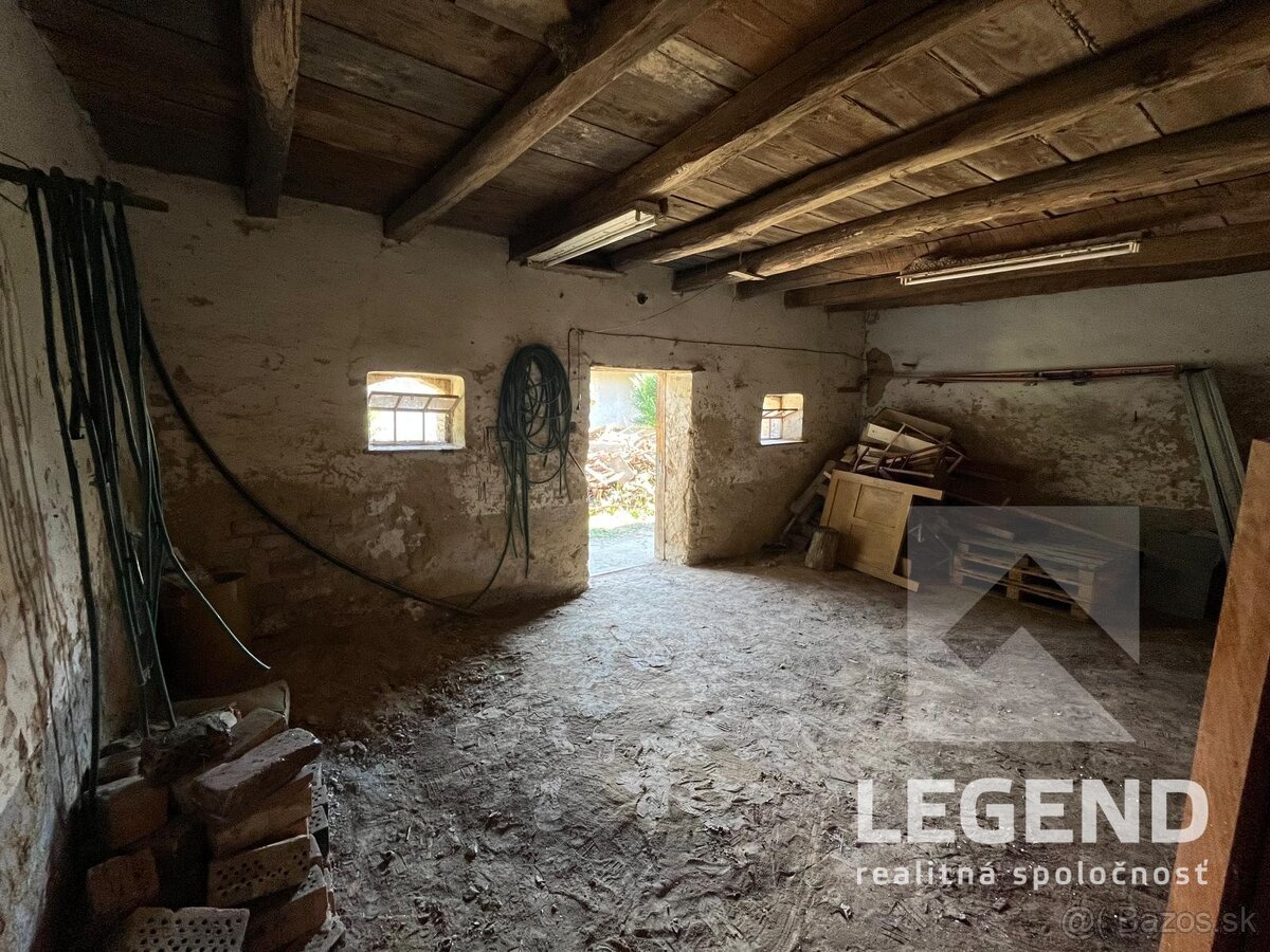 Chalupa Svodín, krásny pozemok 1317 m2, tichá ulička, ovocný - 17