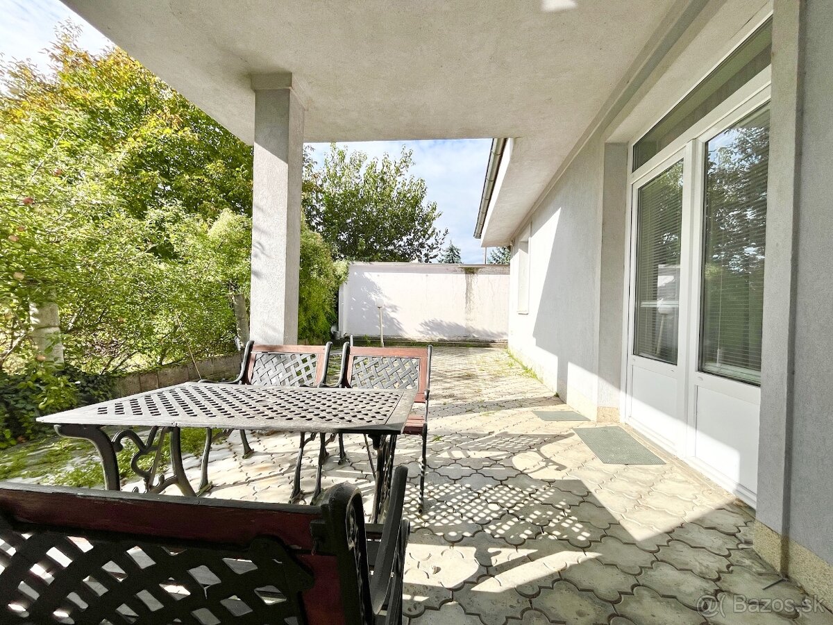 PREDAJ rodinný dom Banka - 17