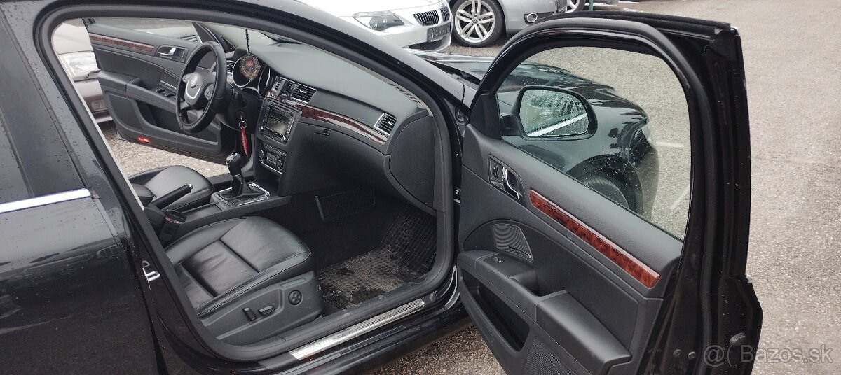 Predám Škoda Superb 2.0 TDI 103kw rok 2012 - 17