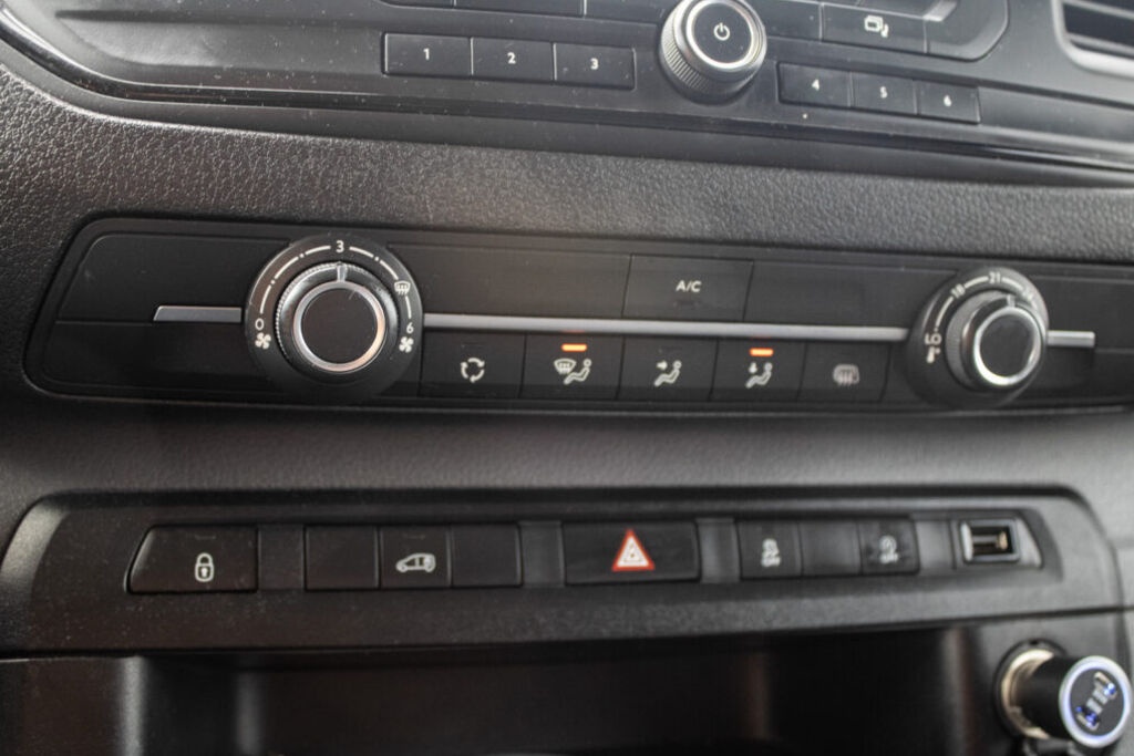 Toyota Proace 110kW (2019) - 17