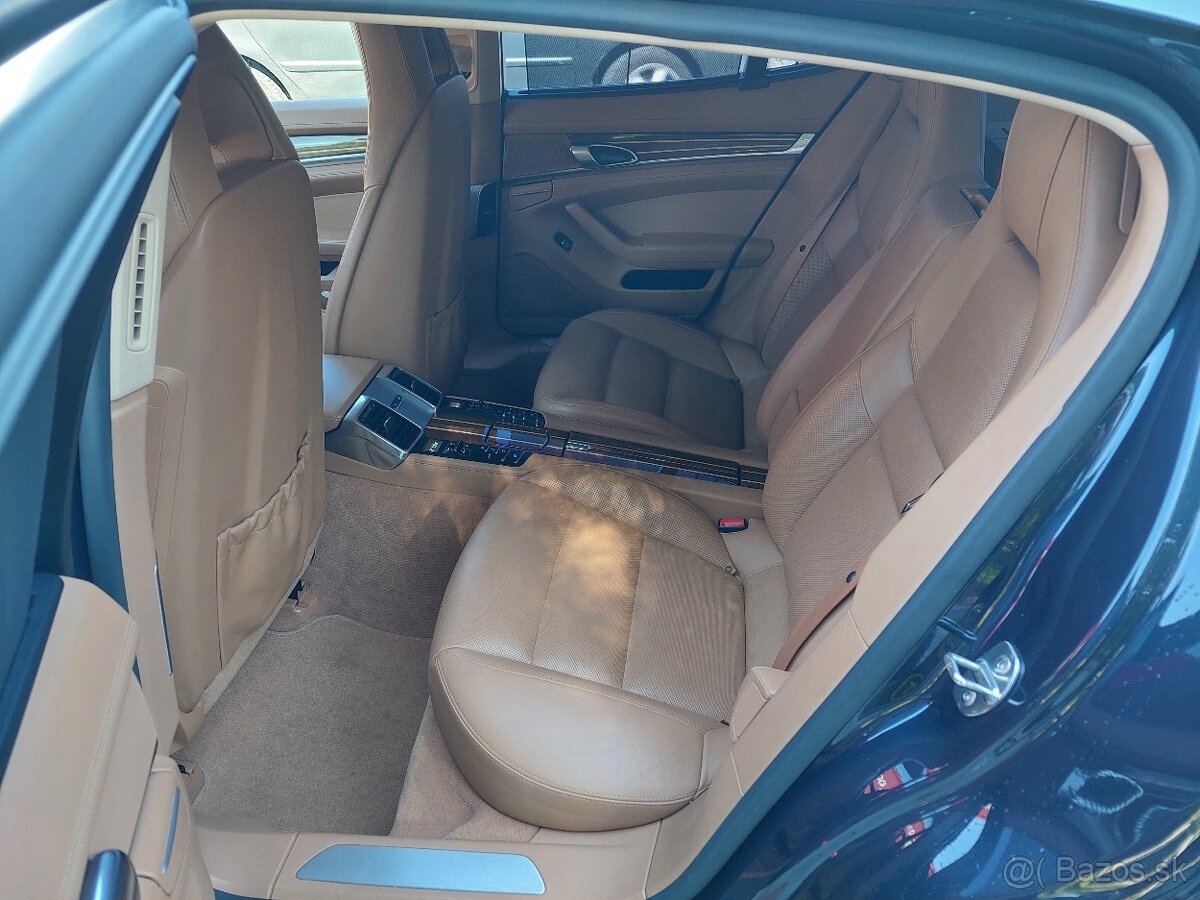 Porsche Panamera S - 17