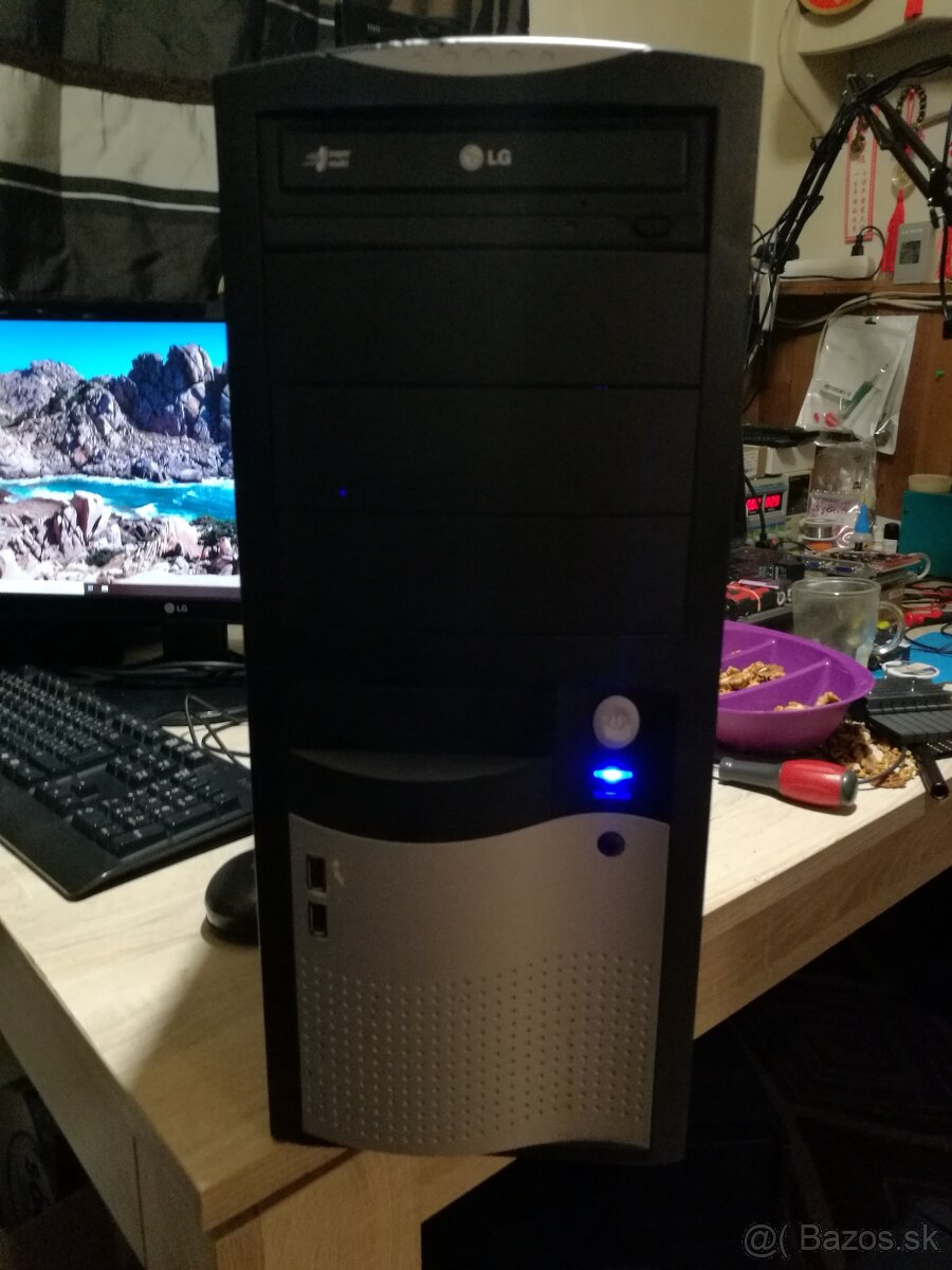 MSI počítač komplet. Intel - 4 jadro. RAM 8 GB. - 17