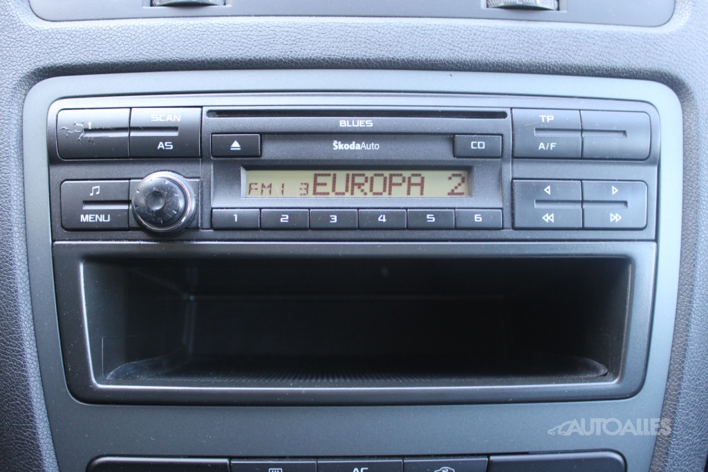 Škoda Octavia 1,6 MPi 75 kW TOUR - 17