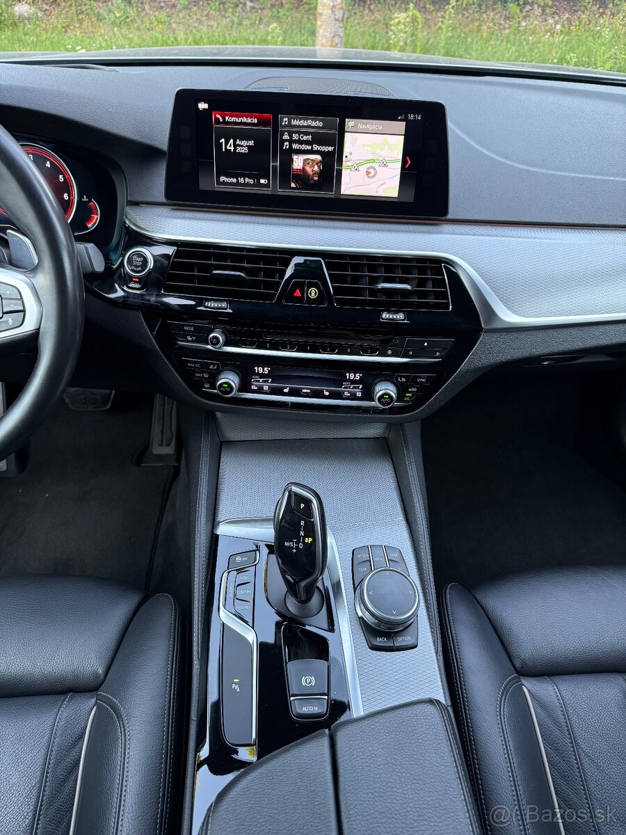 BMW 540i xDrive G30 M-Packet Performance - 17