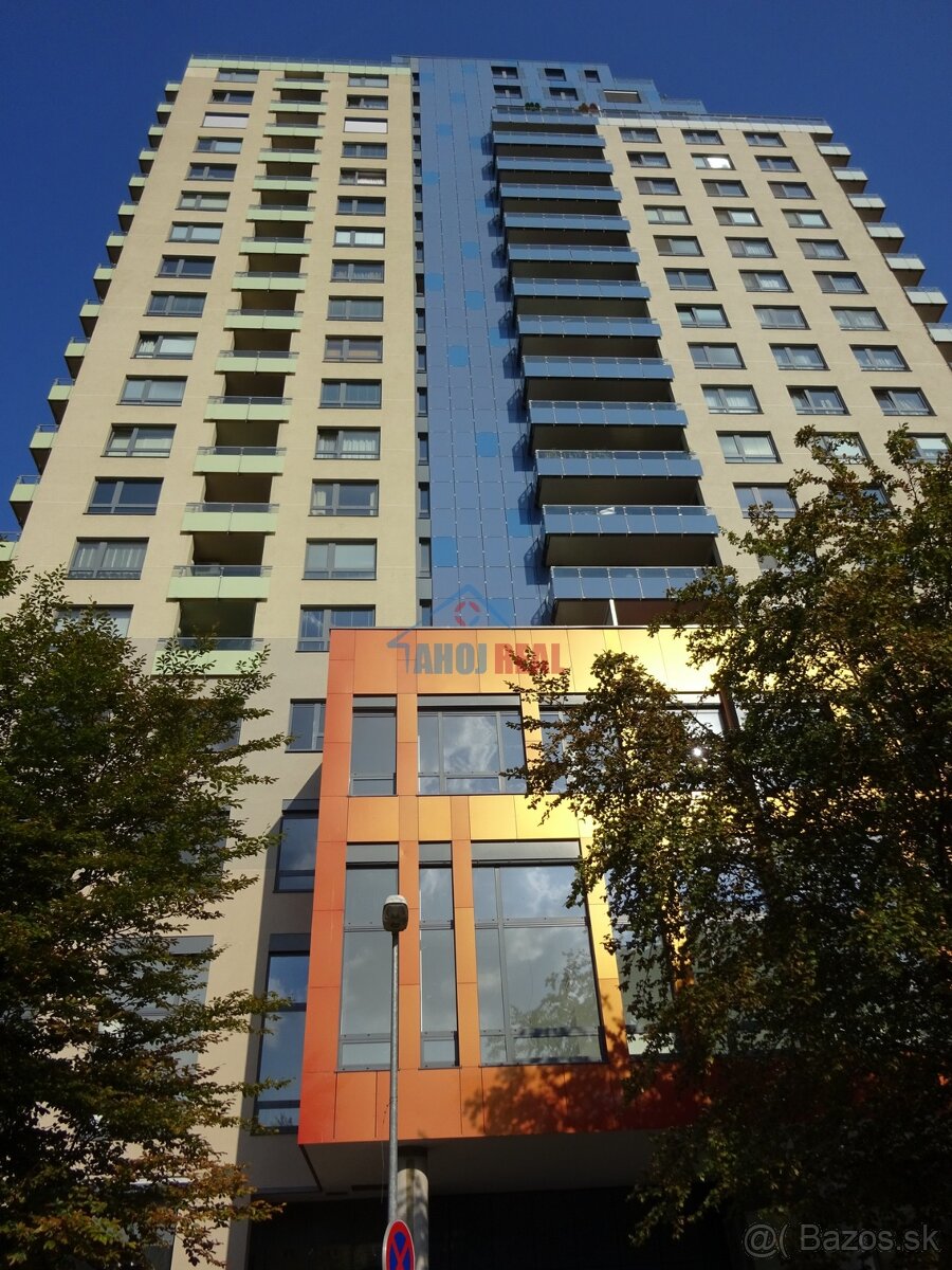 CITY PARK RUŽINOV pri APOLLO BC, TWIN CITY, OC CENTRÁL - 17