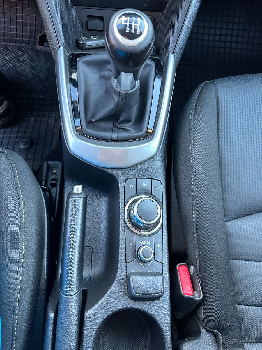 Mazda CX-3 2.0i Skyactive-rv:2017--138tis km--1.maj--kup.SK- - 17