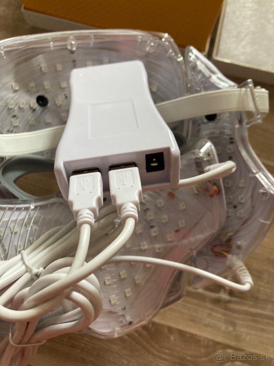 Ošetrujúca Led maska na tvár a krk/Nová - 17