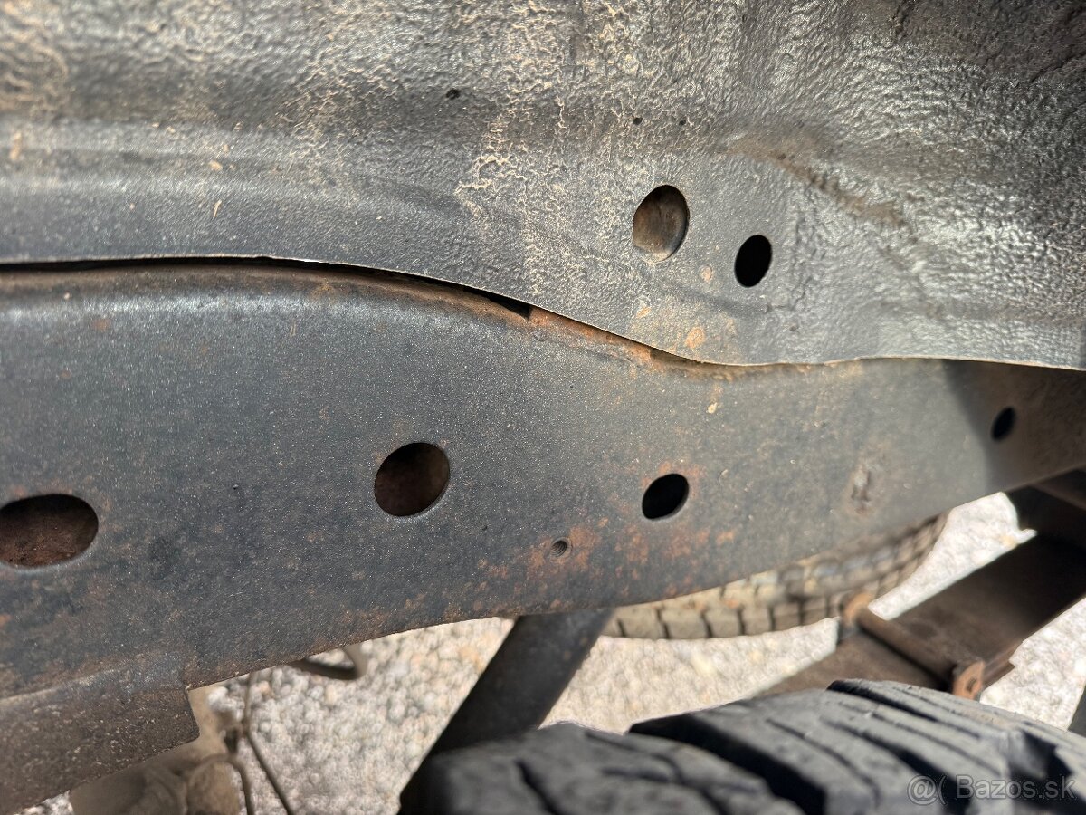 MITSUBISHI L200 2.5D 2009 4X4 + FUNKČNÁ UZÁVIERKA - 17