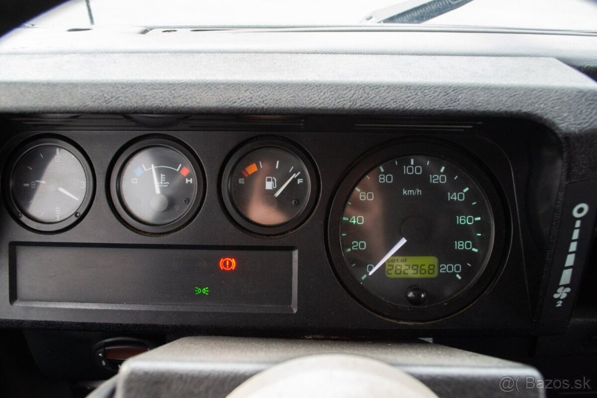 Land Rover Defender 110 2.5 Td5 HC PickUp - 17