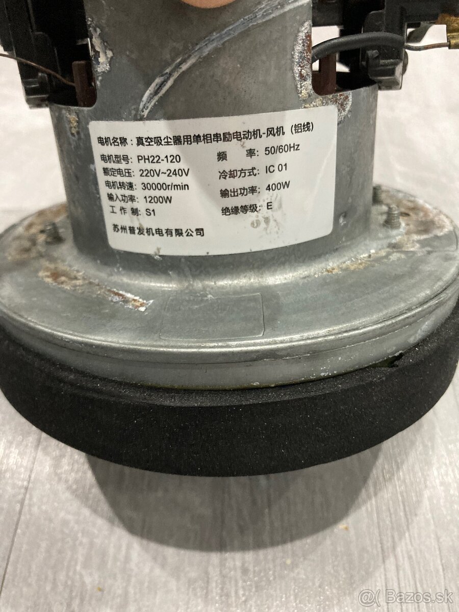 Vysávač Karcher 1.198-101.0 - 17