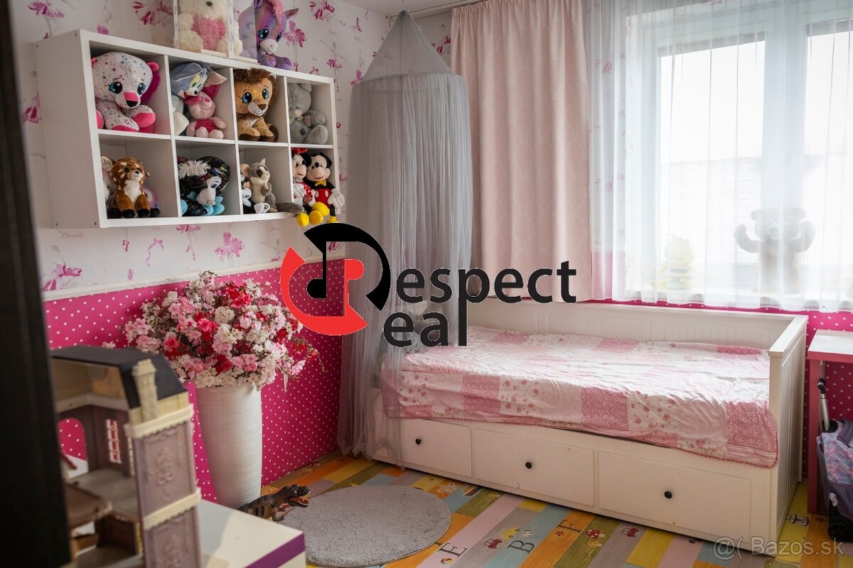 Krásny 5+1 izbový rodinný dom s kompletným zariadením - 17