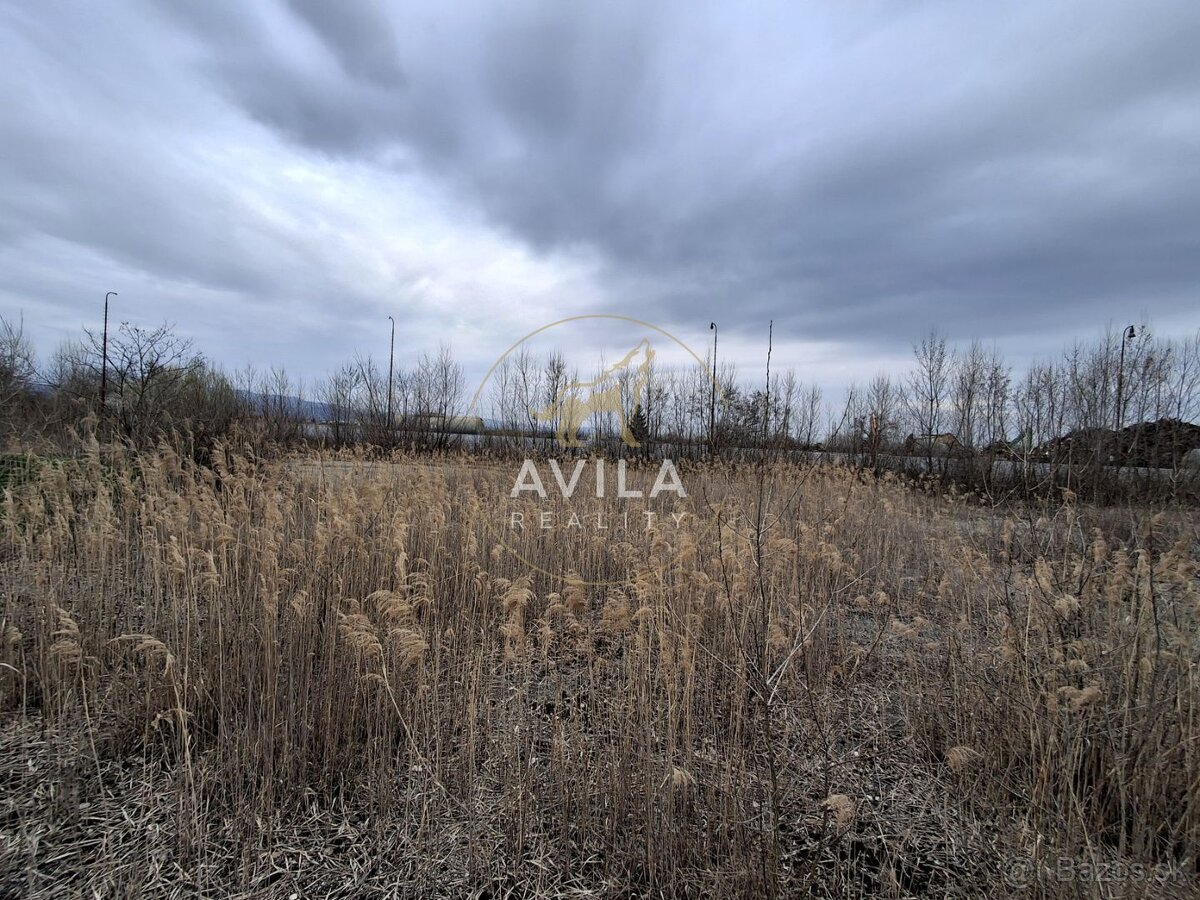 PREDAJ: 60€/m2 priemyselné pozemky s IS - 17