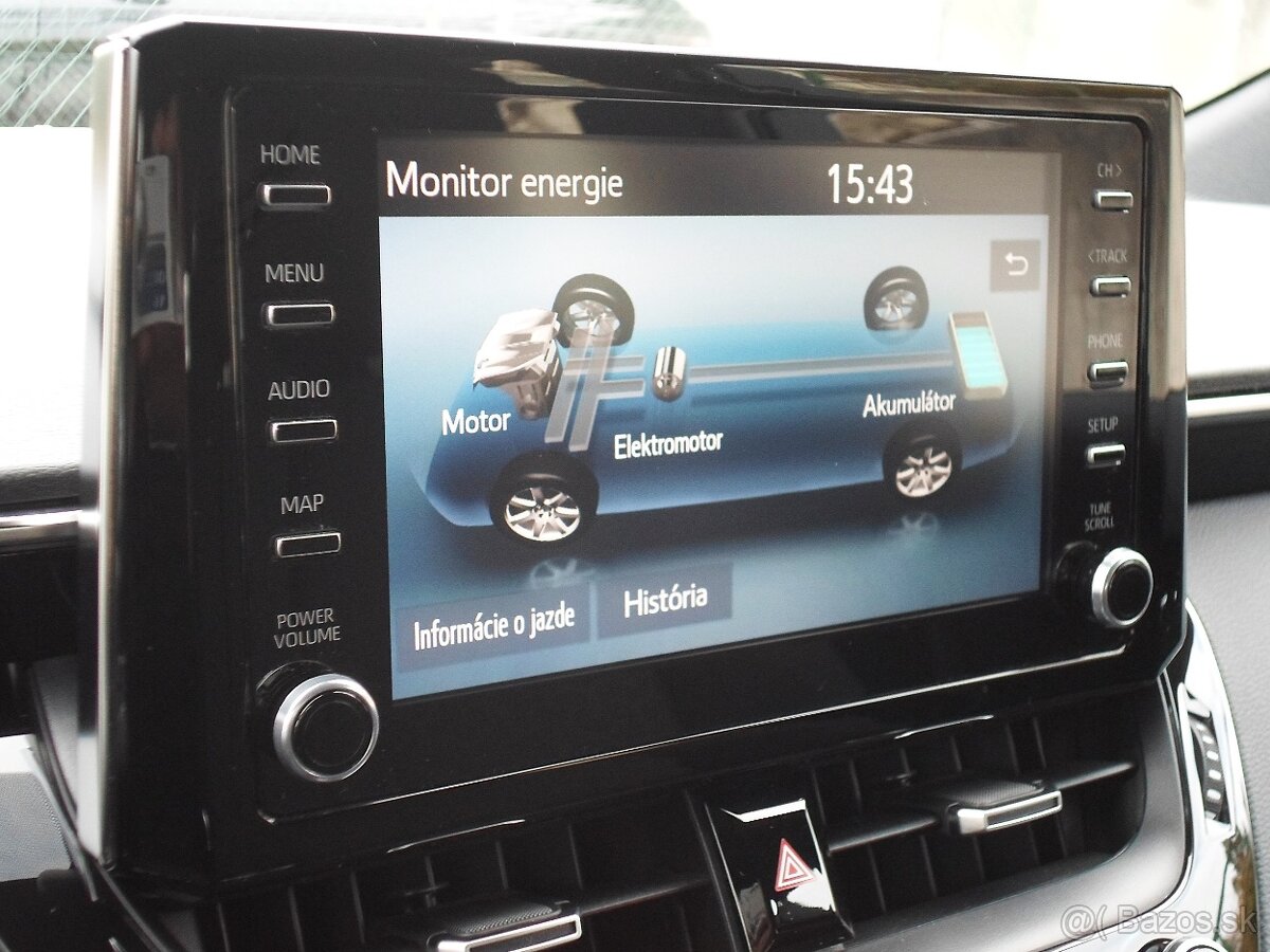 Toyota Corolla Combi 1.8 Hybrid e-CVT automat,kamera,navi,te - 17