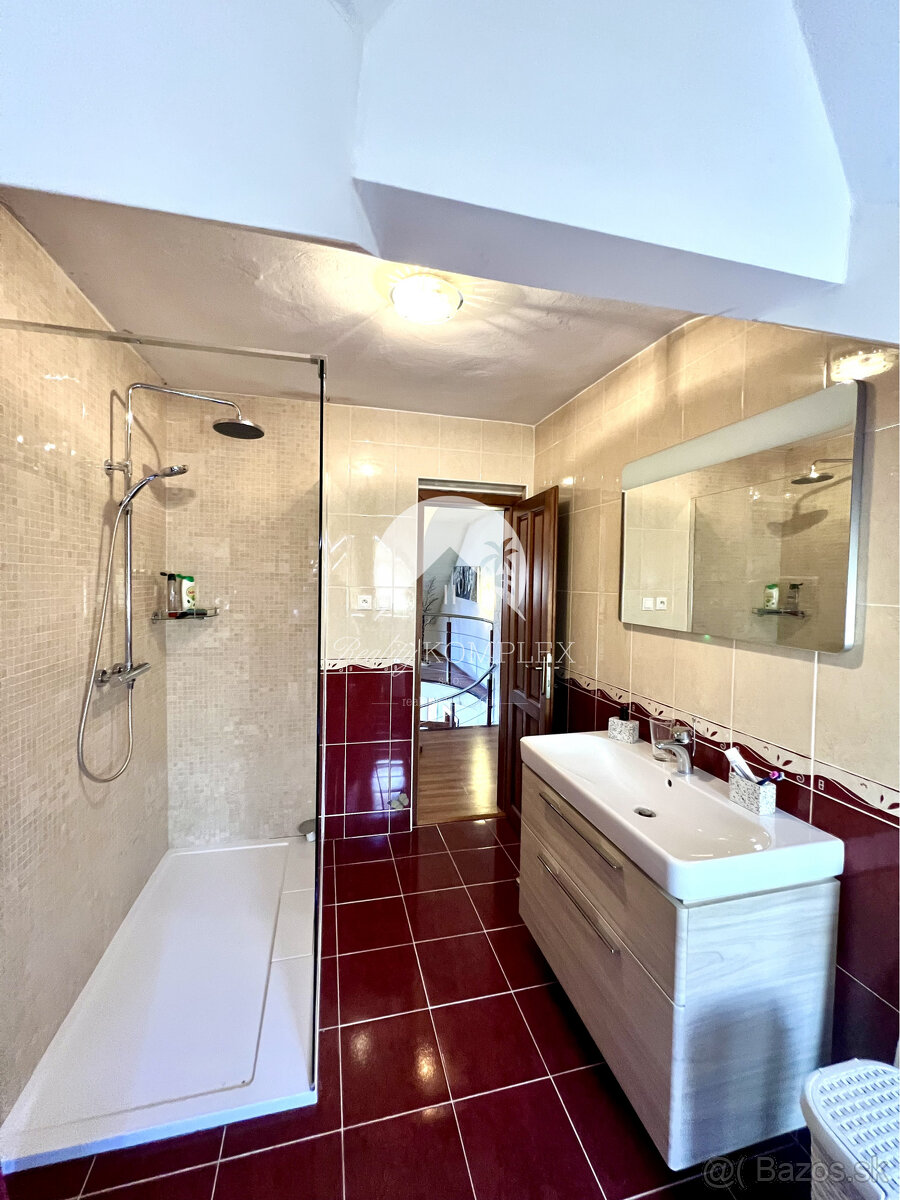 Reality KOMPLEX s.r.o. ponúka na PREDAJ zrekonštruovaný 5 iz - 17