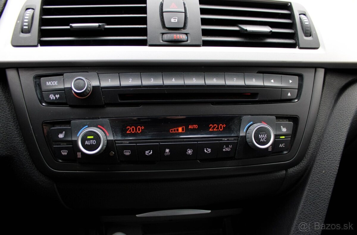 BMW Rad 3 Touring 320d A/T 135kW - 17