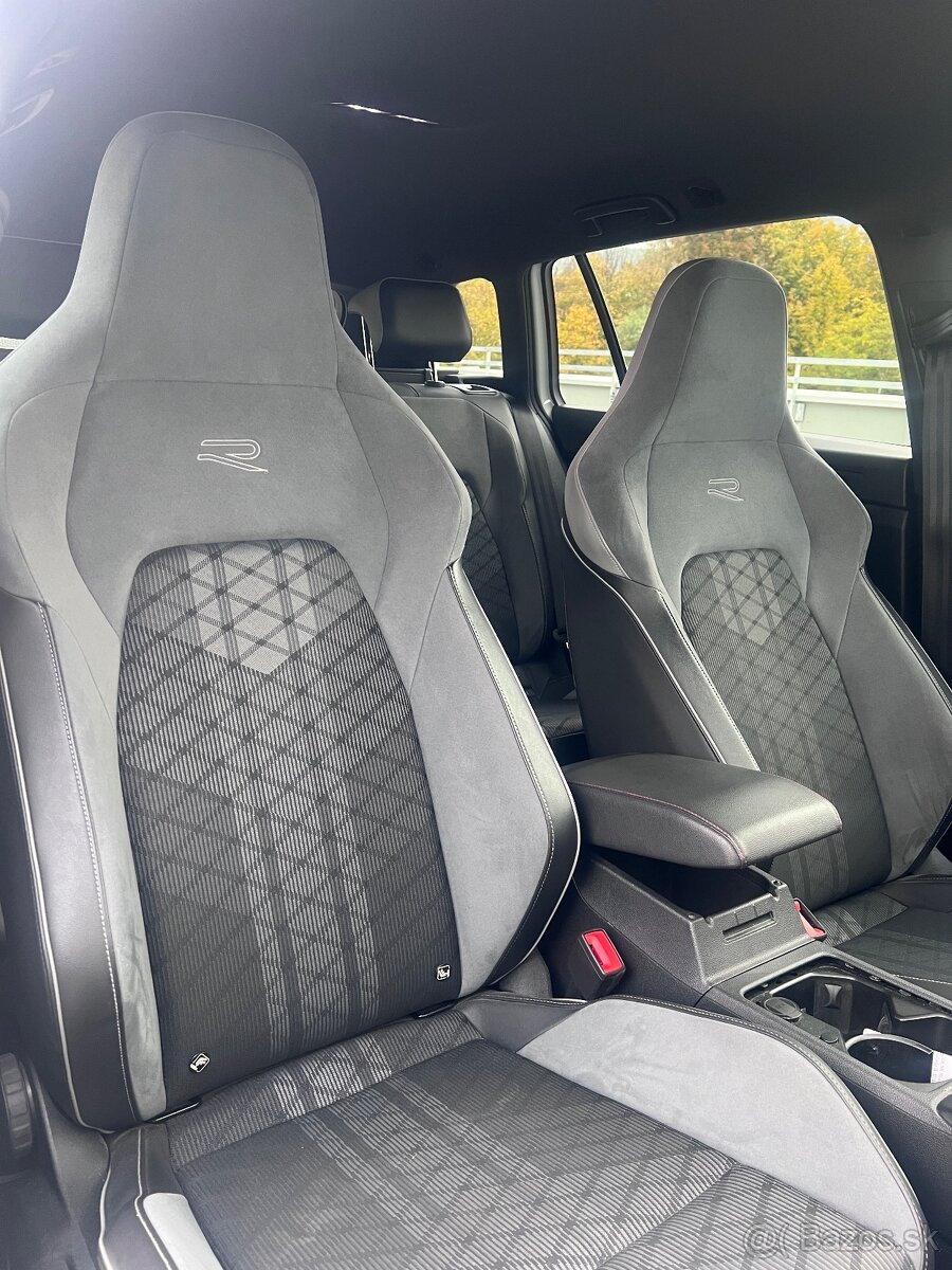 VW GOLF 8 3xR-LINE / VÝHREV VOLANT / AMBIENT / FULL LED - 17