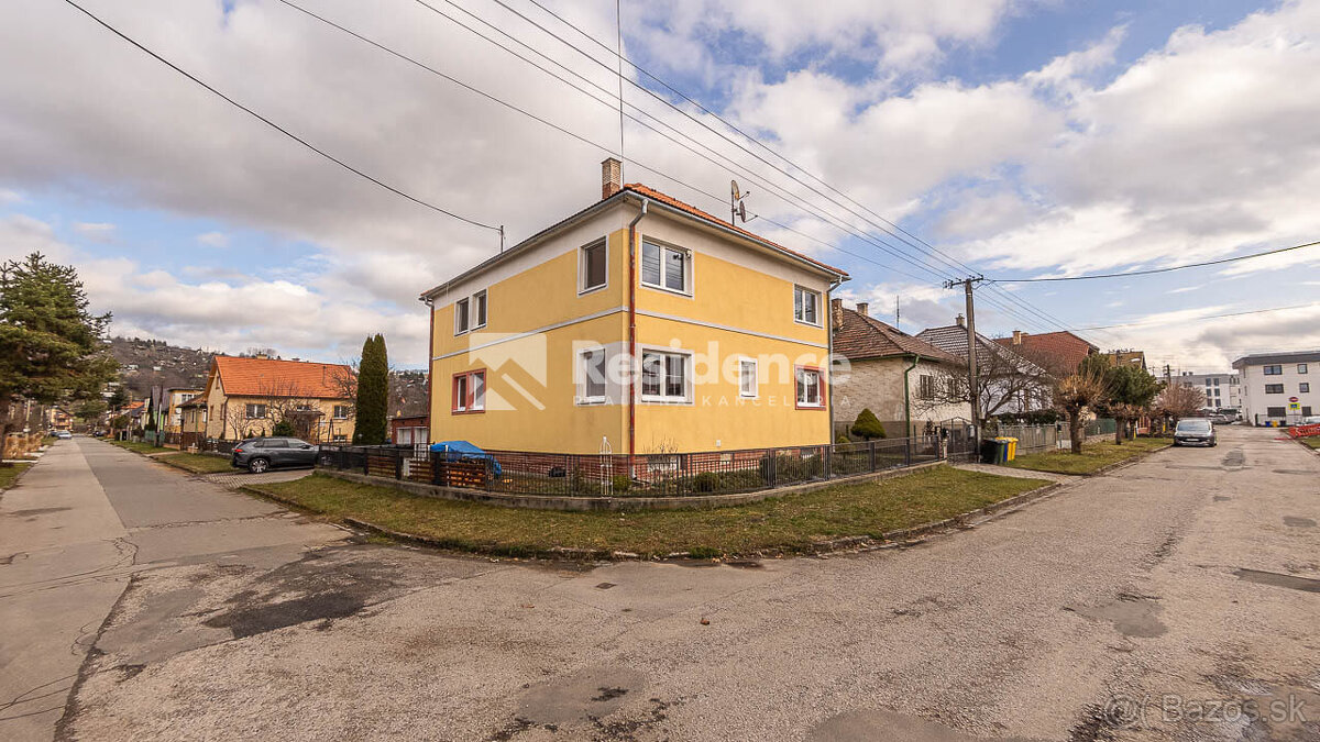 Priestranný byt s podkrovím – Liptovský Mikuláš - 17