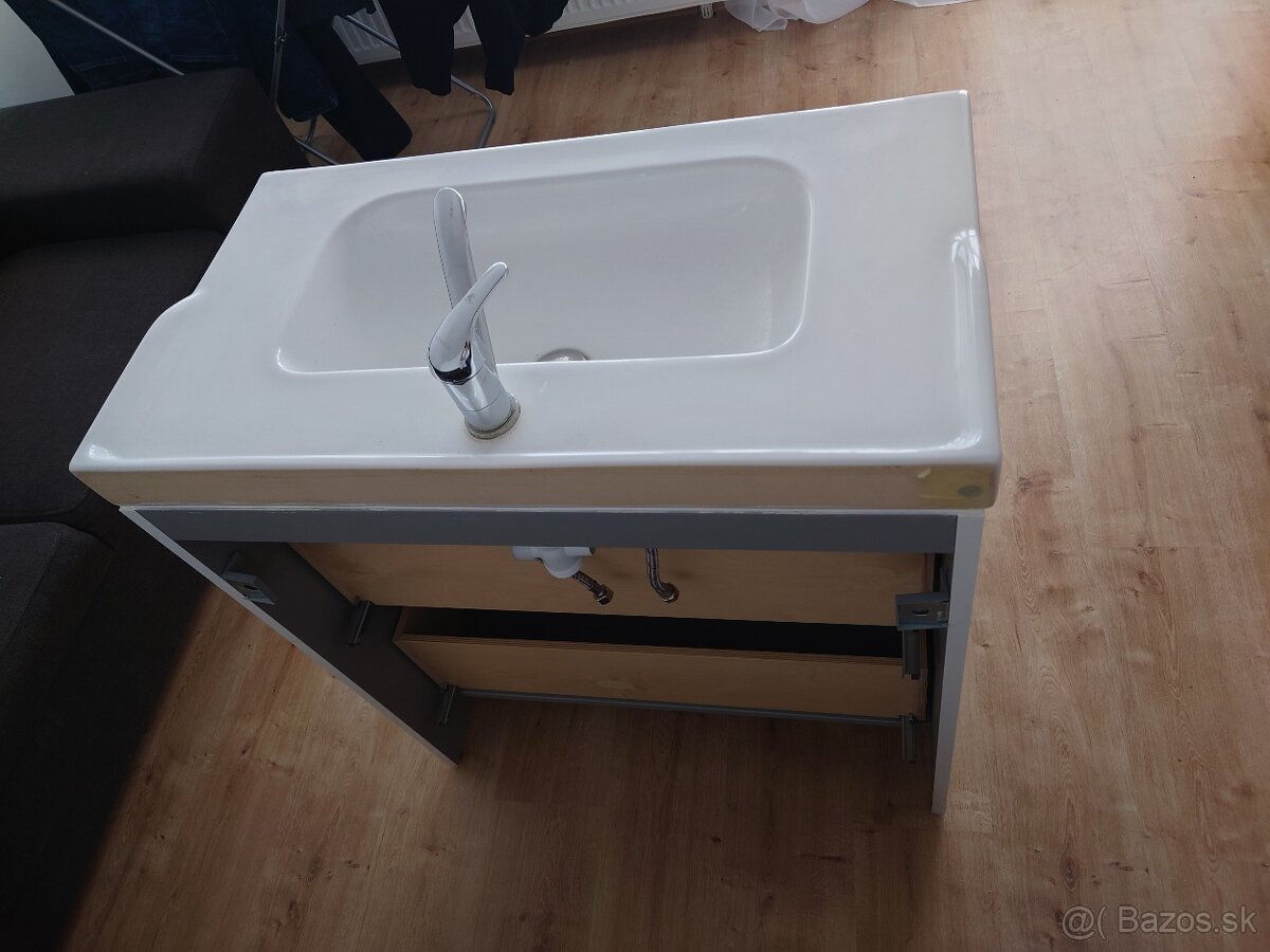 Umyvadlo so skrinkou a zrkadlovou skrinkou 80vm - 17