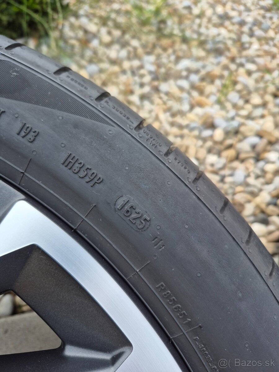 Predam - CUPRA Hadron 20" + Pirelli 255/40R20 - 17