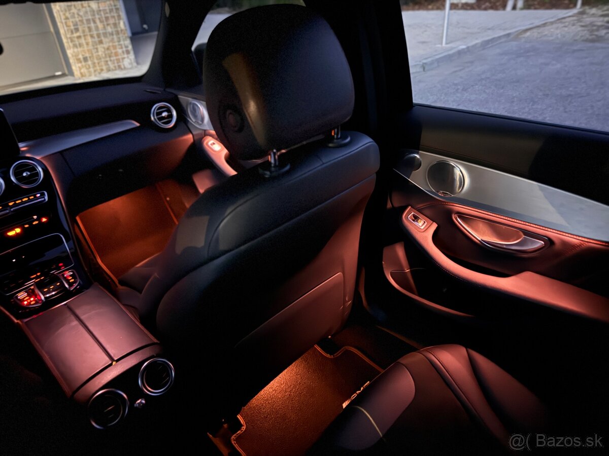 Mercedes C43 AMG kombi - 17