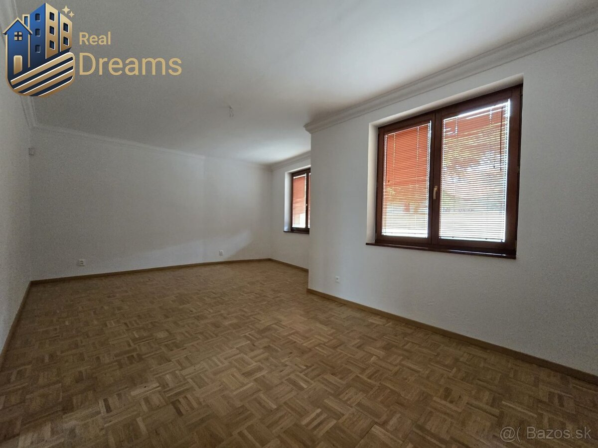 Exkluzívny 8-izbový rodinný dom s bazénom - Luxus a pohodlie - 17