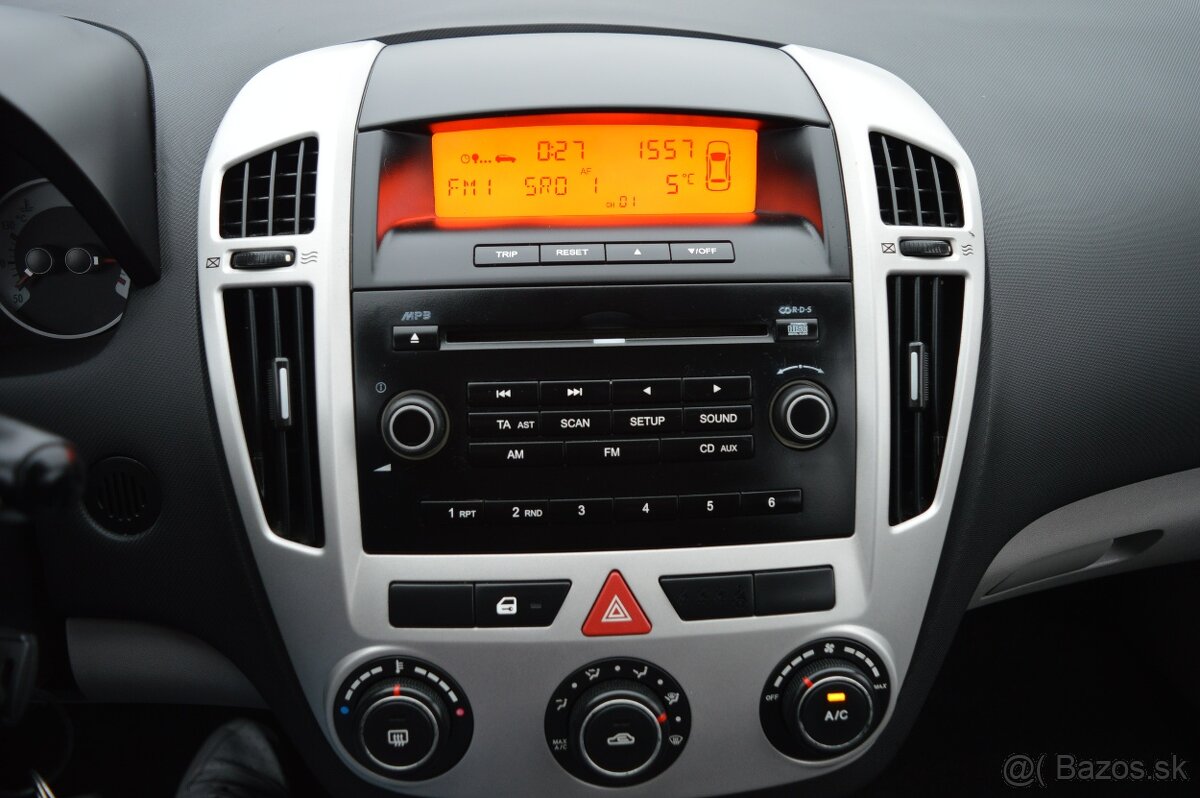 Kia Ceed 1,6CRDi 85kW EX Slovenské STK 6/2027 klíma - 17