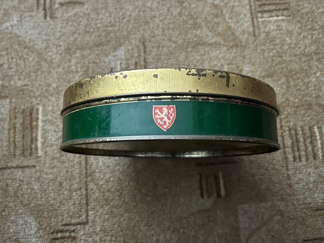 Predám retro plechovky: - 17