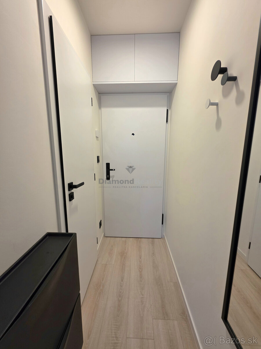 NA PREDAJ PEKNÝ 1 - IZBOVÝ BYT NA ULICI KRIVÁ, KOŠICE - JUH - 17