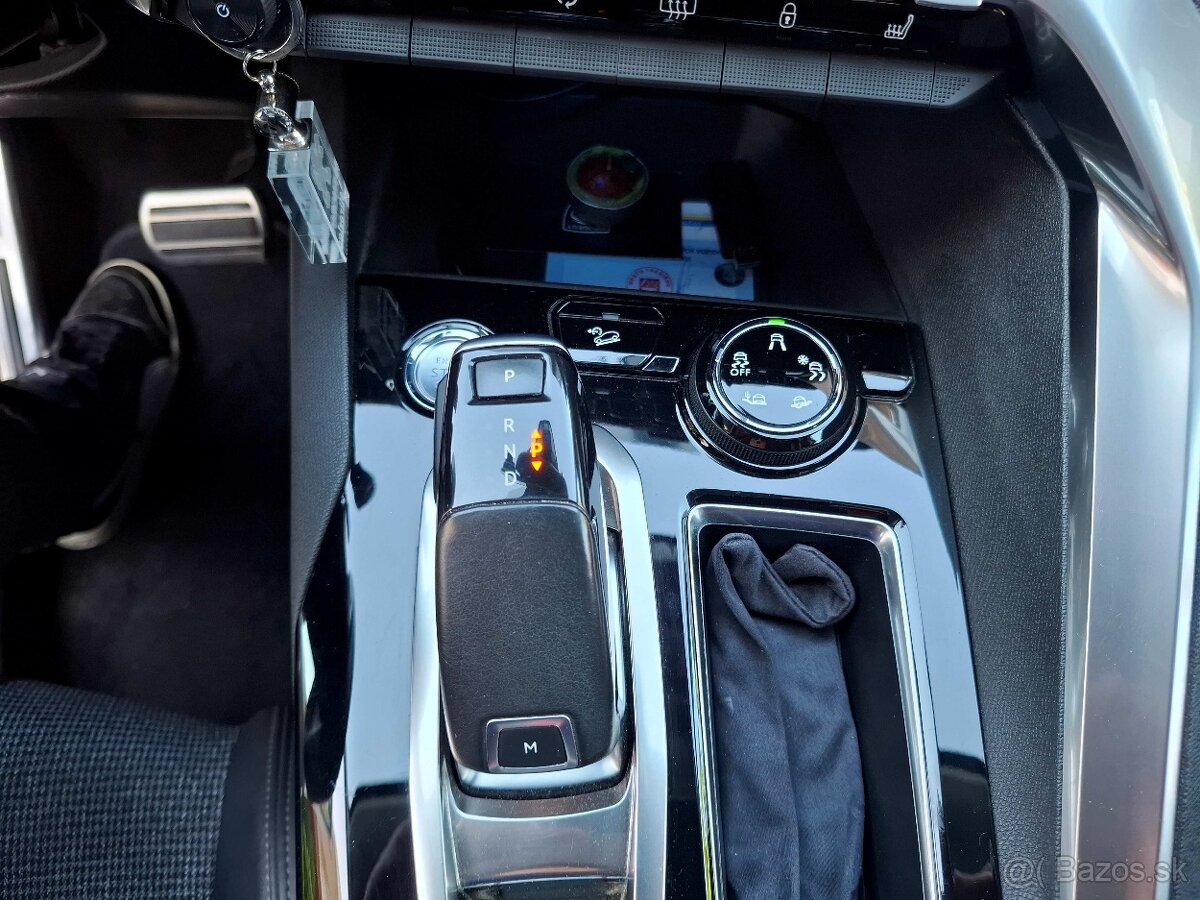 Predám Peugeot 3008, 1,6 benzín - 17