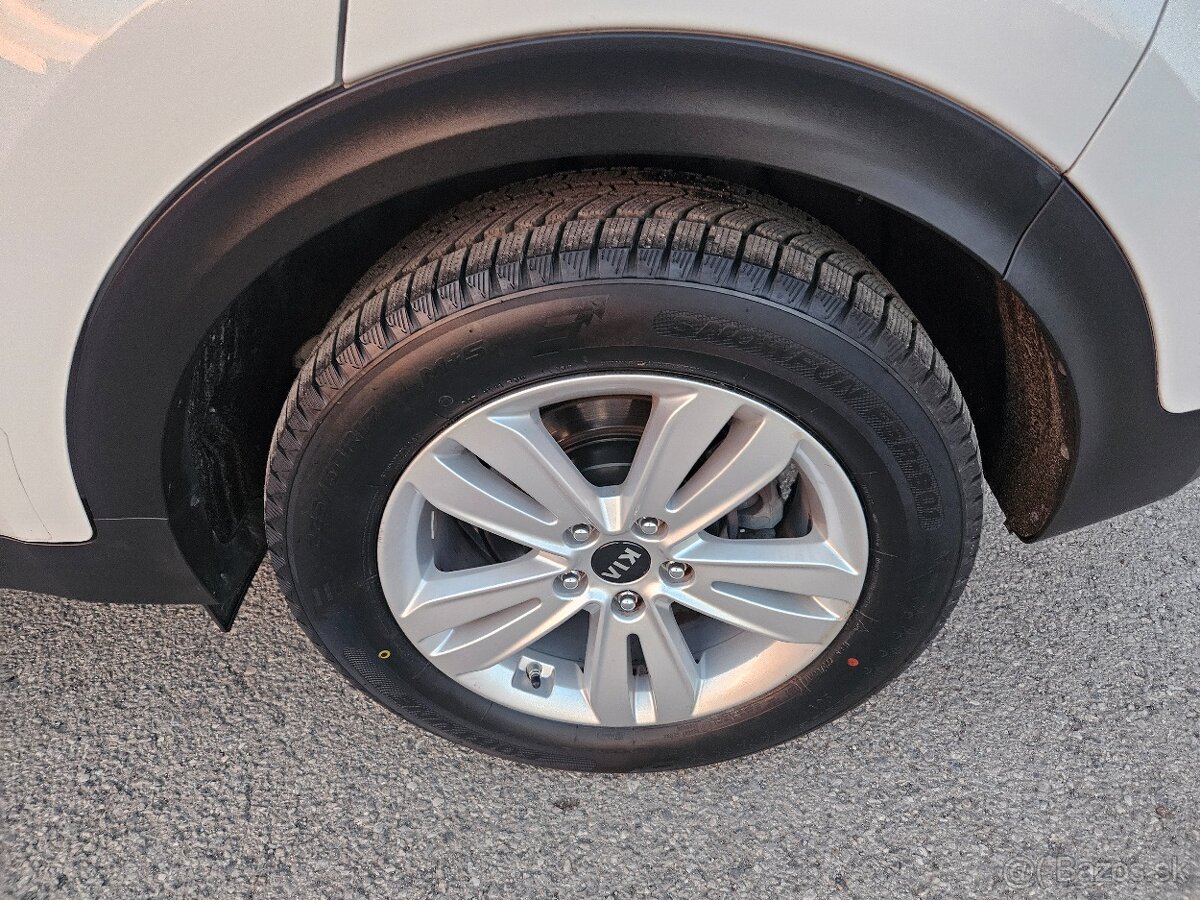 Kia Sportage 1.7CRDi 115KM Navi Kamera biela perla - 17