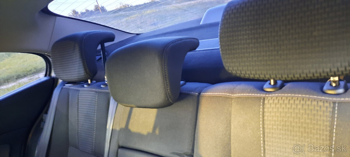 Predám Renault Fluence 1,6 benzín, ročník 2011 - 17