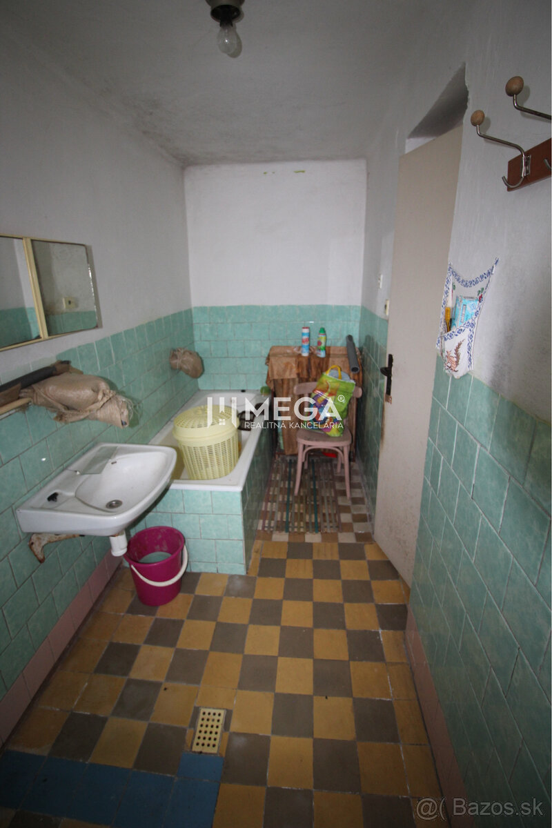Znížená cena - pôvodný rodinný dom Dlhé nad Cirochou - 17
