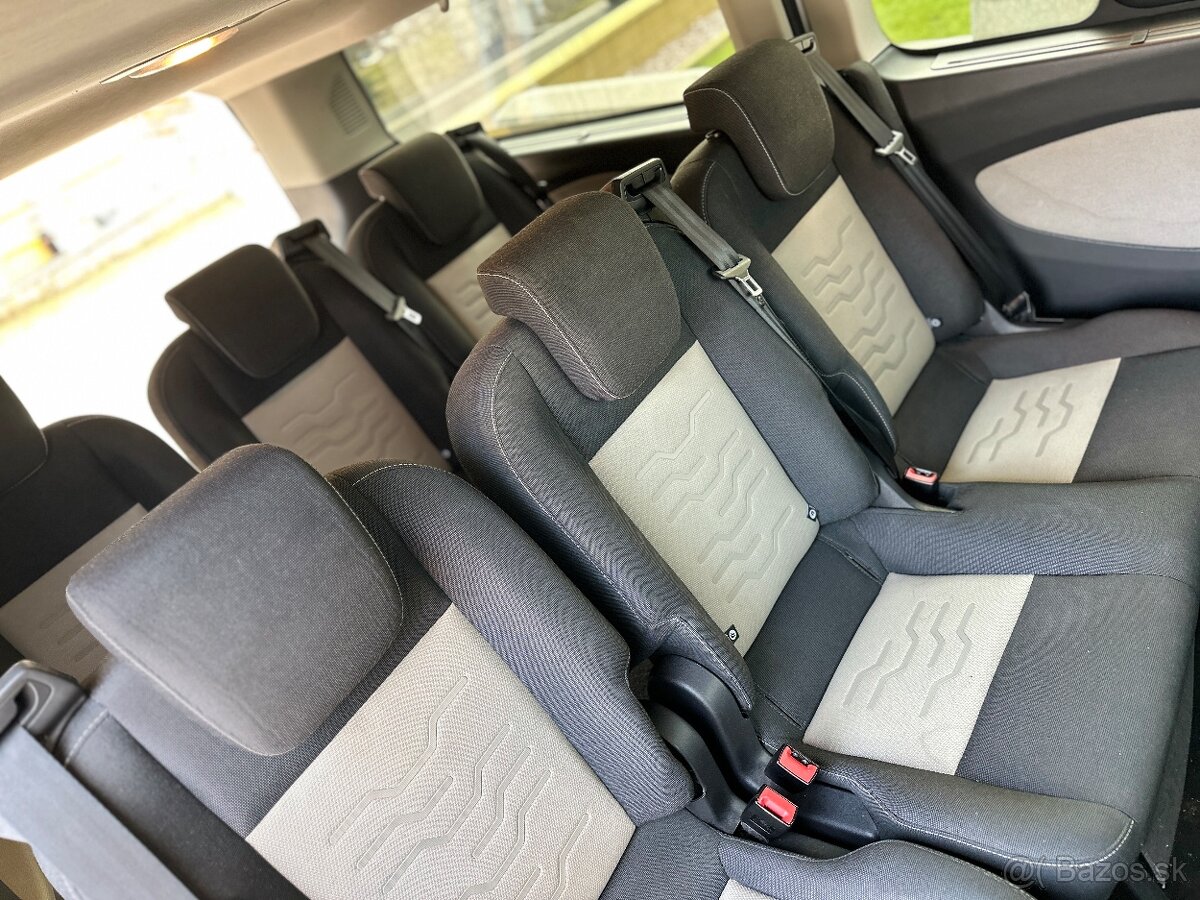 Ford Tourneo Custom - 17