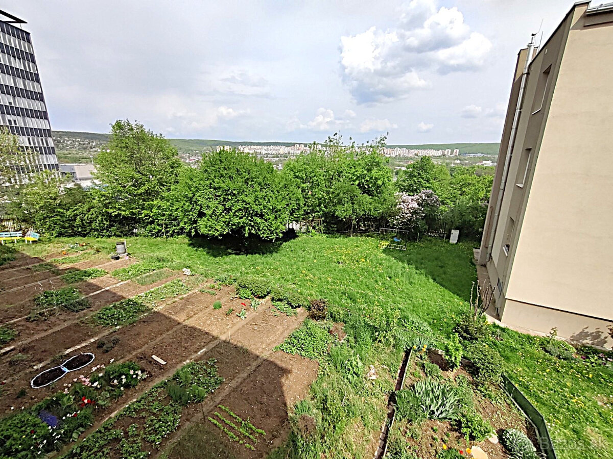 Zaujímavý TEHLOVÝ 2 i. Pohradová (Ďumbierska), OV, LO, 2p - 17