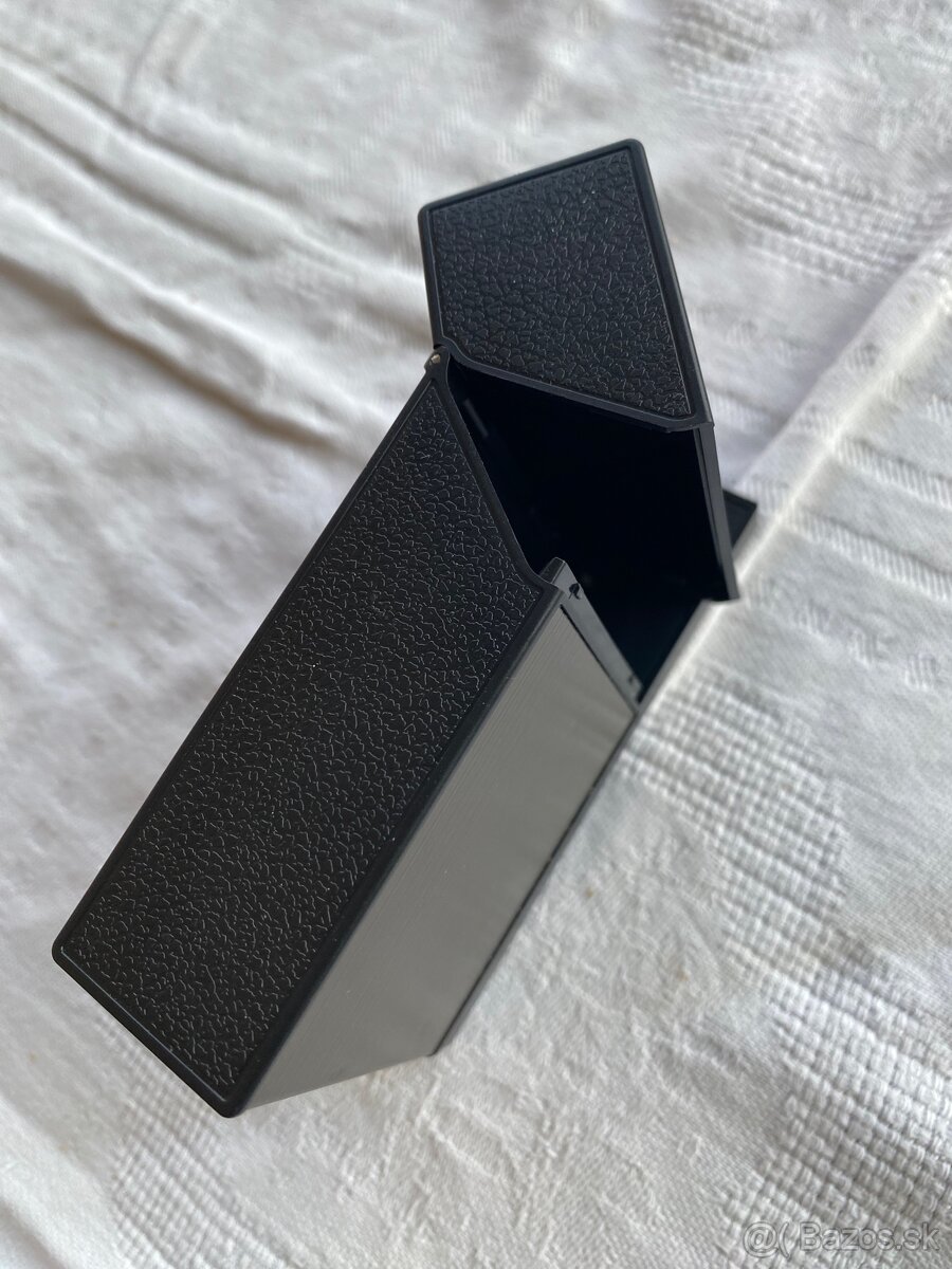 Puzdro na cigarety so zapalovačom - 17