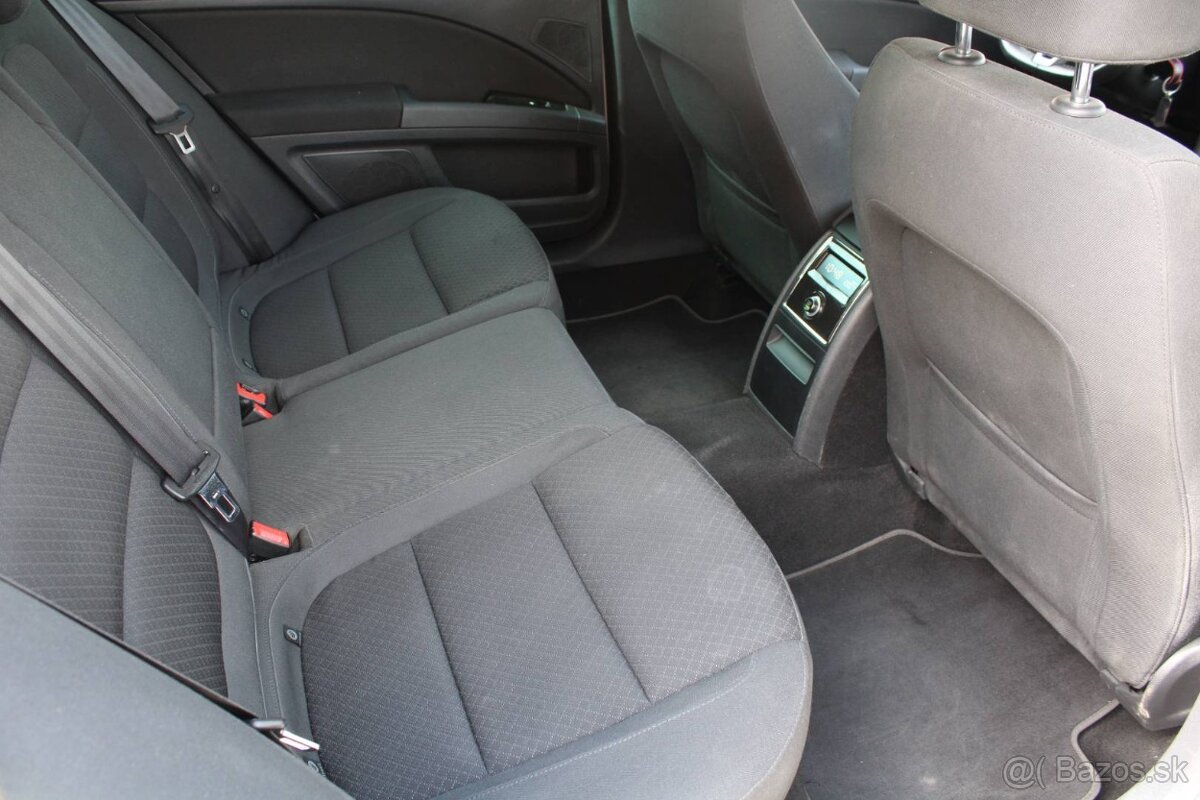 Škoda Superb Combi 2.0 TDI CR Ambition - 17