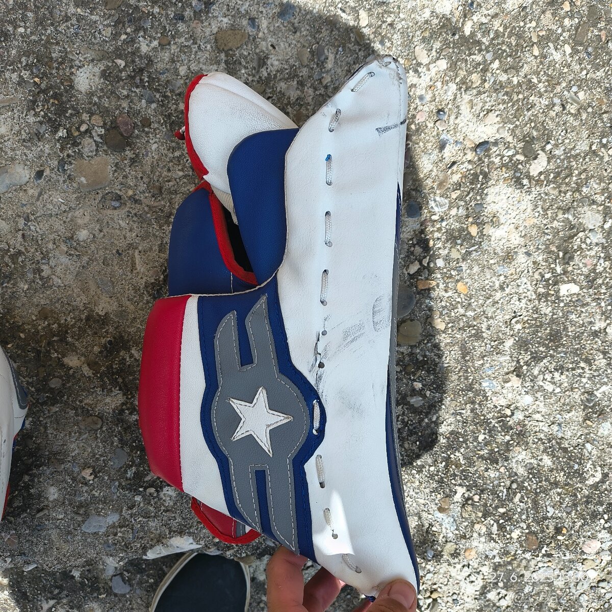 Predám brankársku výstroj - 17